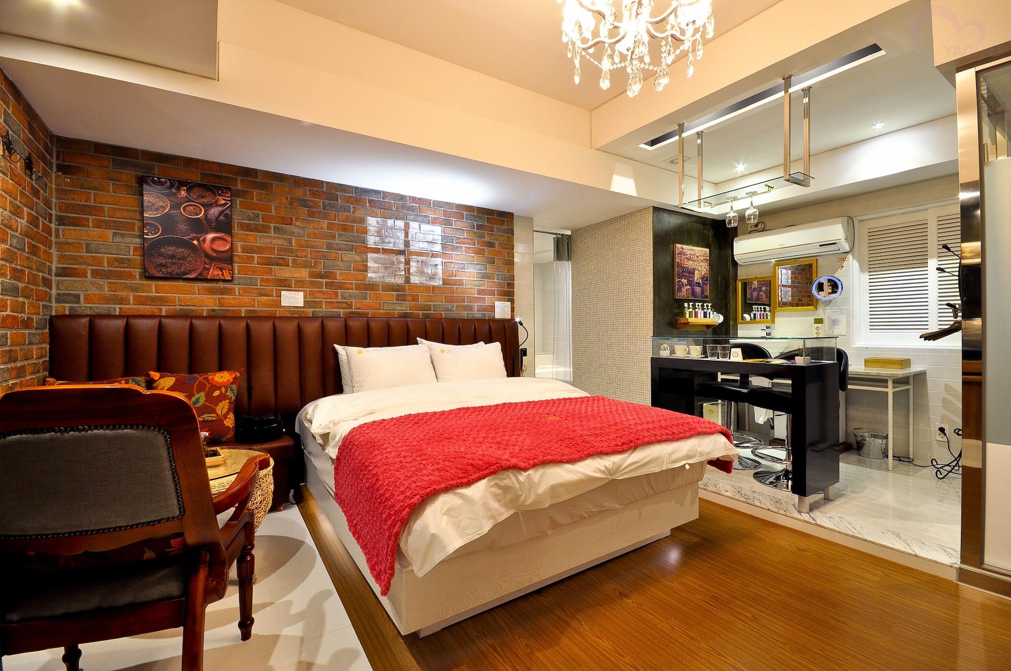 February Hotel Apsan Daegu Ngoại thất bức ảnh