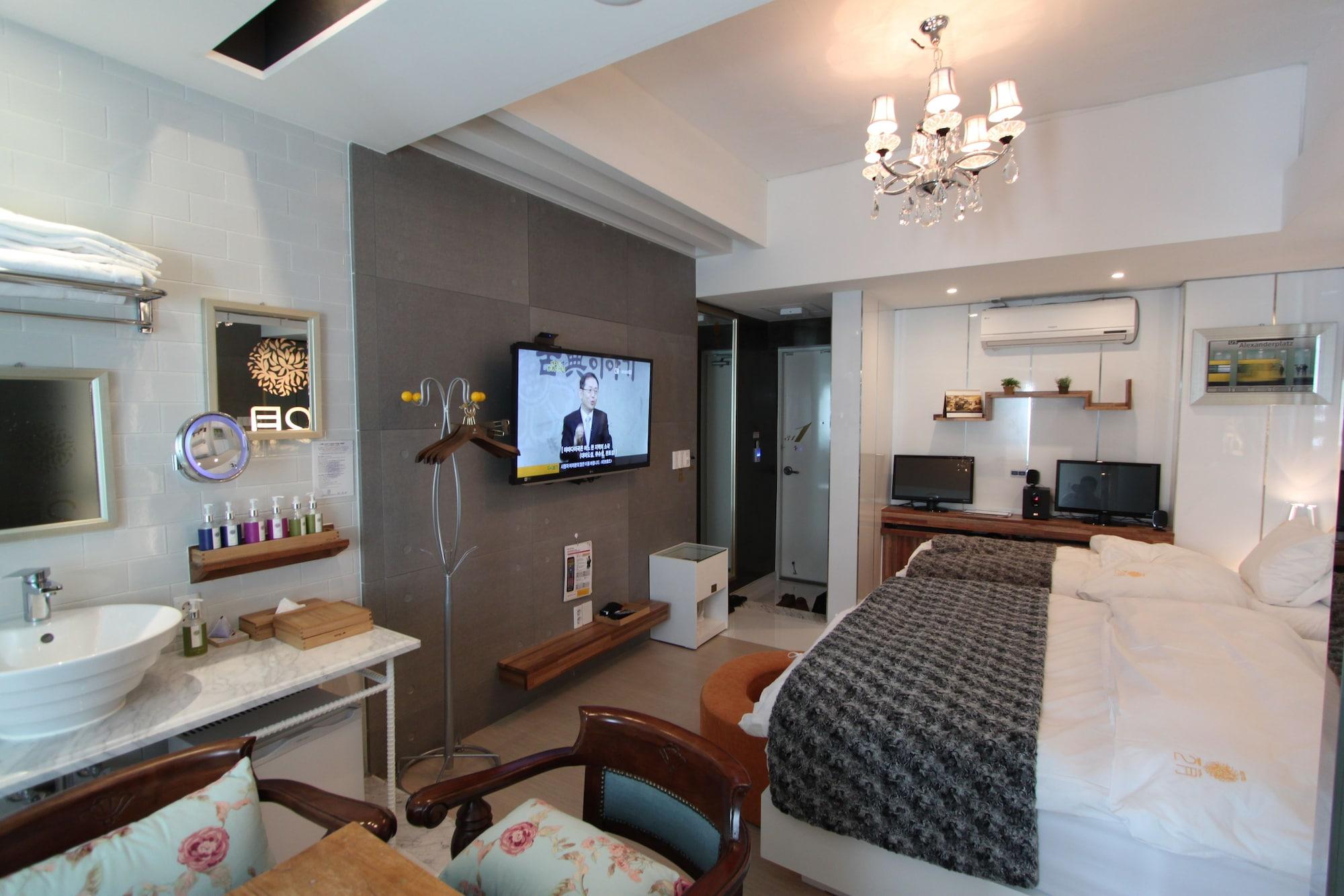 February Hotel Apsan Daegu Ngoại thất bức ảnh