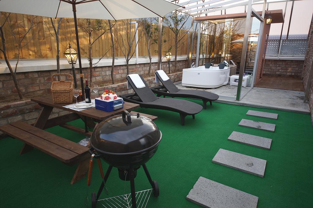 February Hotel Apsan Daegu Ngoại thất bức ảnh