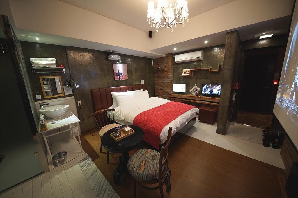February Hotel Apsan Daegu Ngoại thất bức ảnh