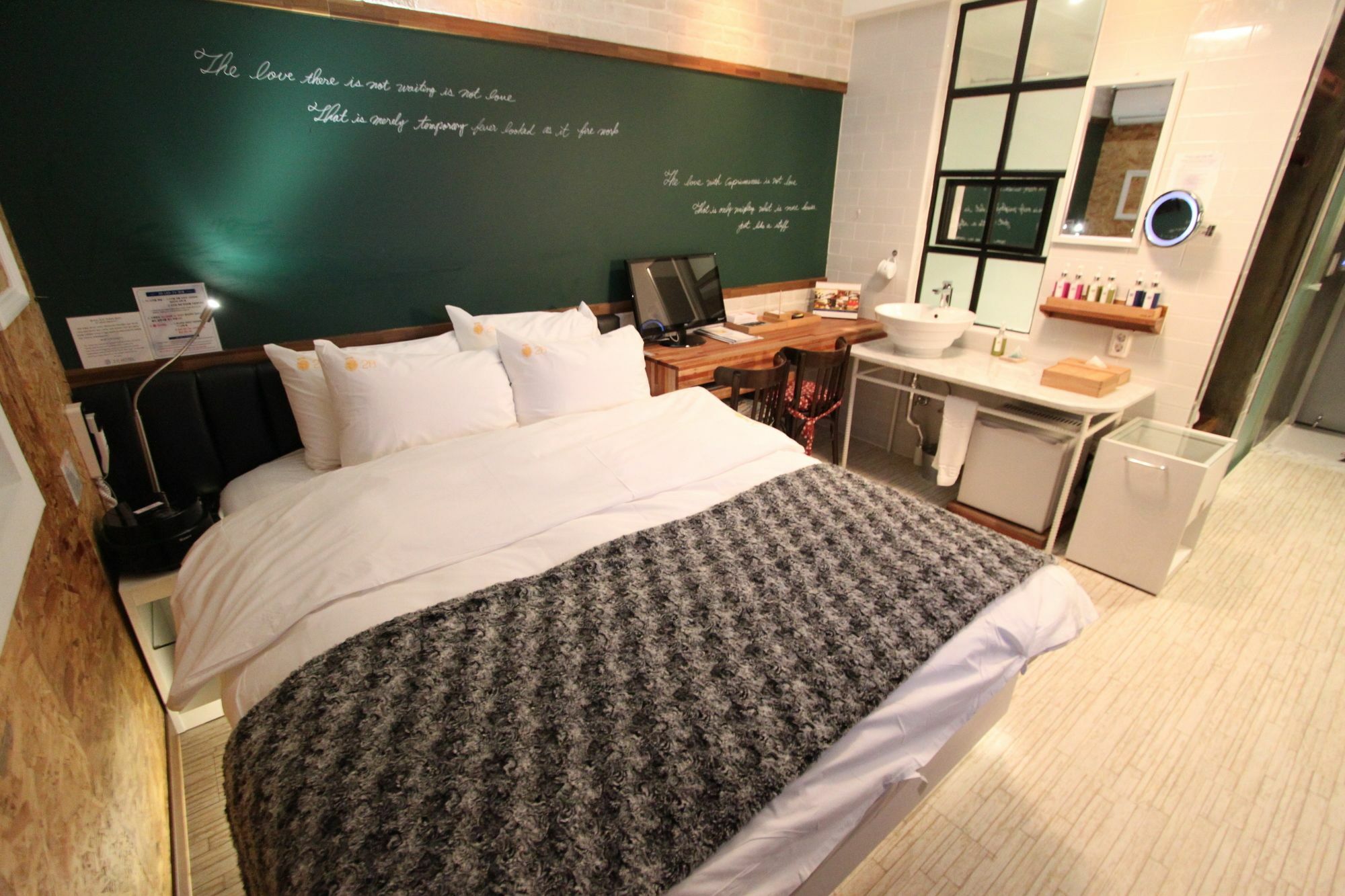 February Hotel Apsan Daegu Ngoại thất bức ảnh